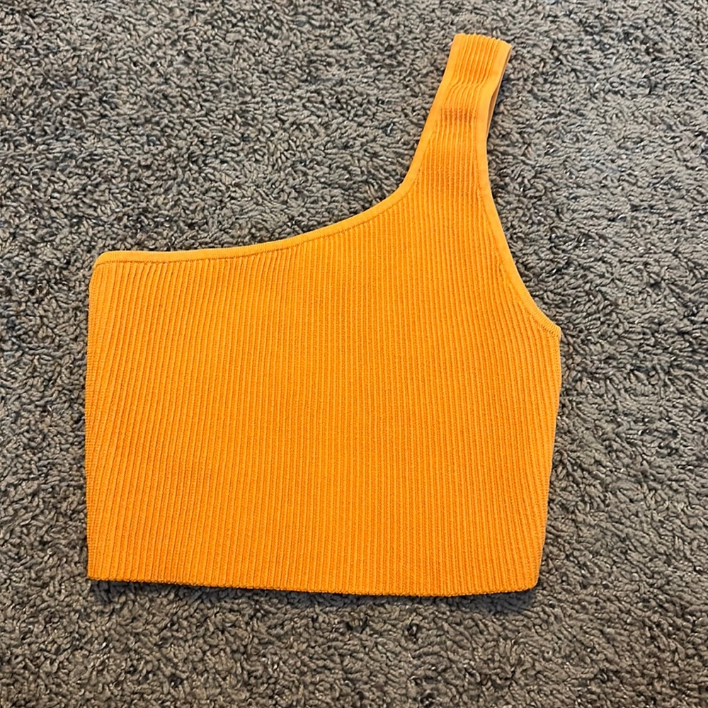 Me shoulder top 🤍